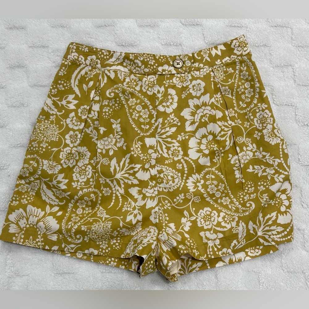 Maeve Yellow Floral Women's Shorts - Picture 4 of 14